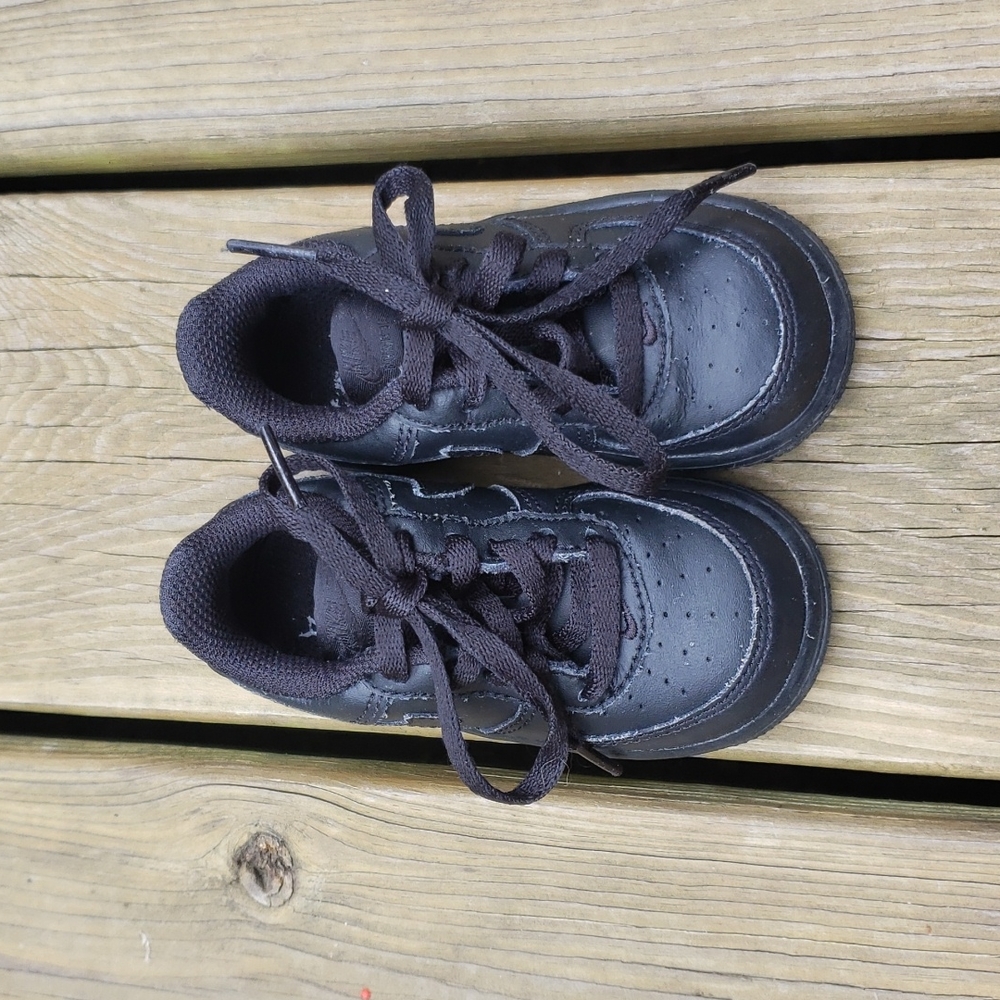 Nike baby black air forces